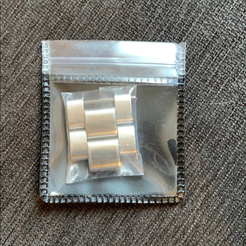 Nixon Chronicle 44 extra links